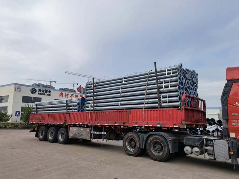 泰州藥廠(chǎng)車(chē)間內襯不銹鋼復合管項目